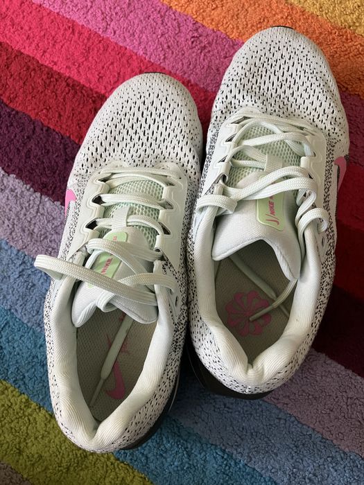 Дамски маратонки NIKE Winflo 11