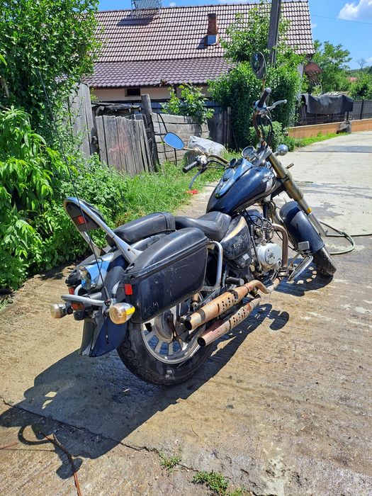 Vând Motocicletă la schimb cu animale