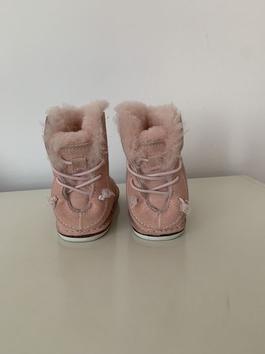 Cizme UGG mărimea 18
