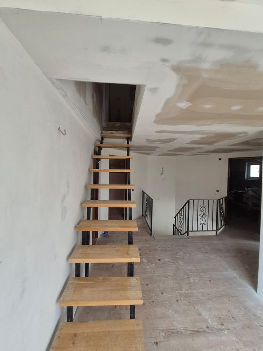 Casă īn zona Szeceny  de vânzare sau schimb cu apartament