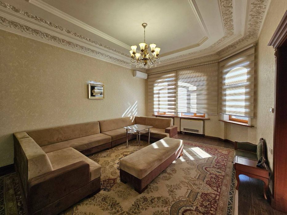 Урикзор (Учтепа тумани)  6 сотих 9 хона Евроремонт