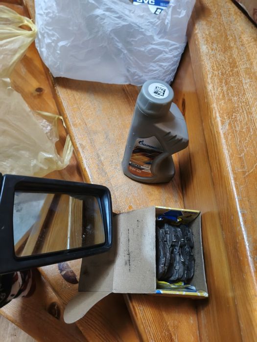 Продам колодки Mercedes 190 201