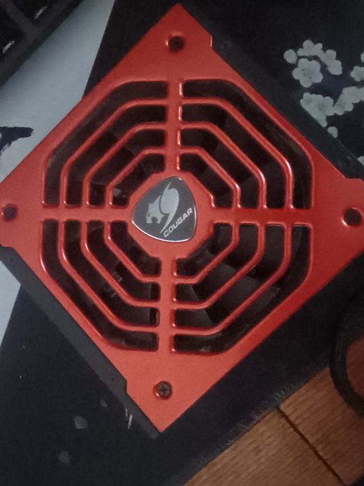 Sursa 850w cougar
