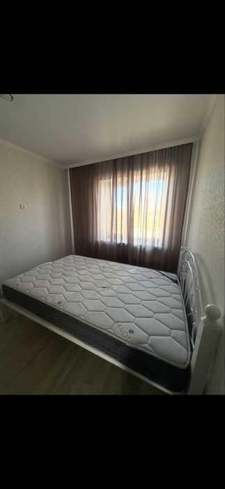 Кровать с матрасом