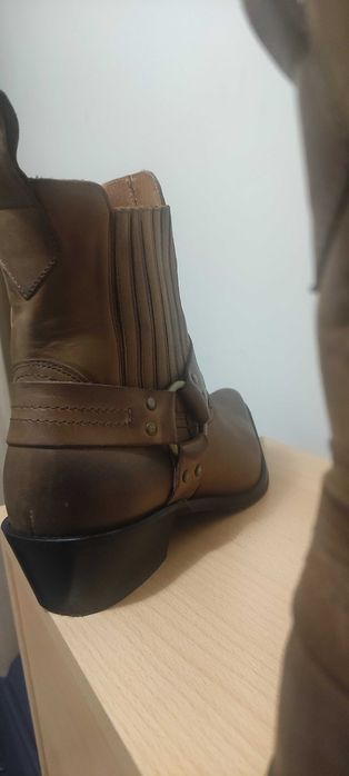 Продавам мъжки Боти