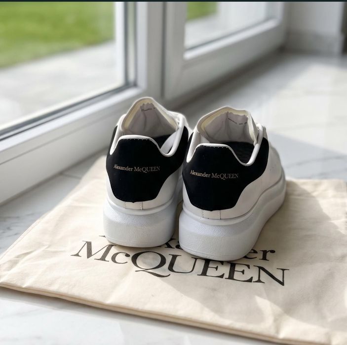 Alexander Mcqueen - White and Black - 40-45