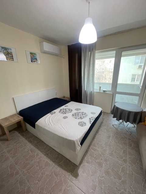 Дава се под наем Едностаен апартамент в Варна, Общината - 35 кв.м за 300.9 € - Снимка #1