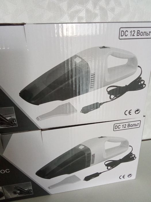 Автомобильный мини пылесос