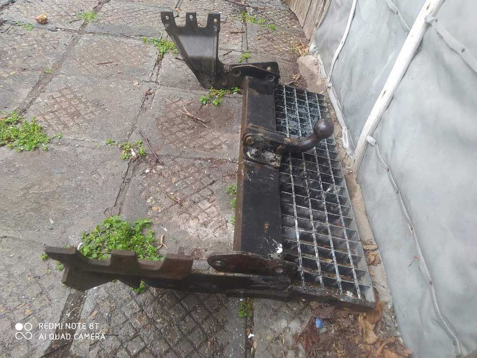 Форд Транзит 2004г 2,4л 5скоростна кутия и седалки и теглич