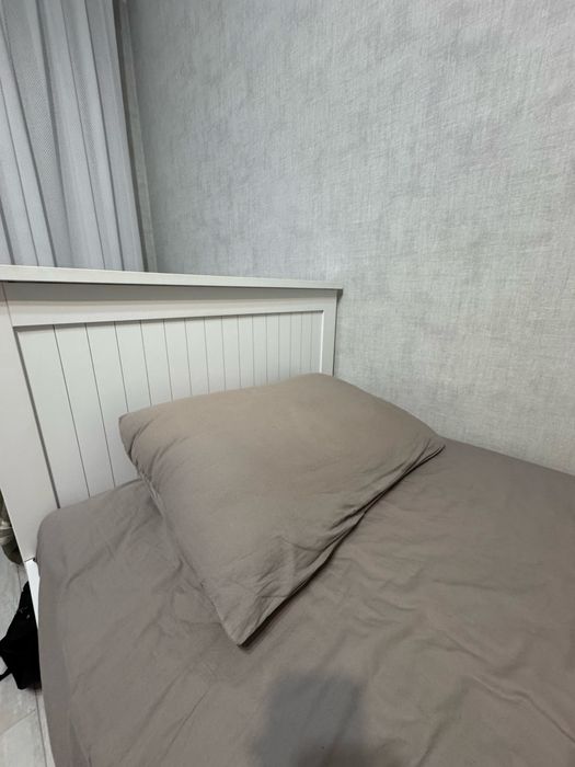 Продам односпальную кровать