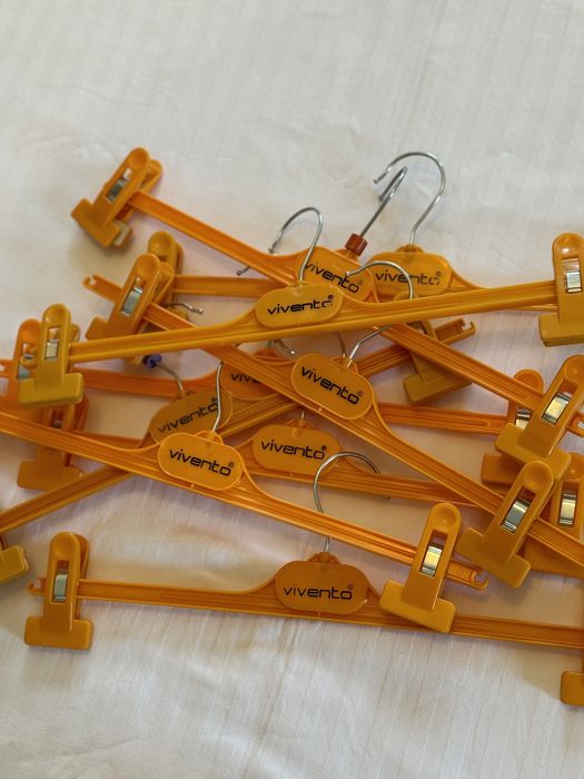 Вешалки для брюк и юбок