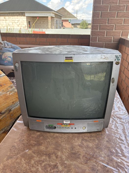 Продам рабочий телевизор б/у