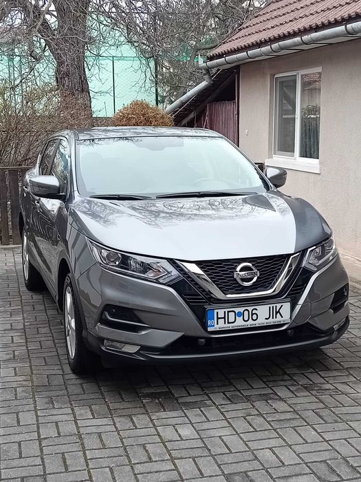 NISSAN QASHQAI 1.3 BENZINĂ, 140 CP, AN FABR. 2020, 77000 km.