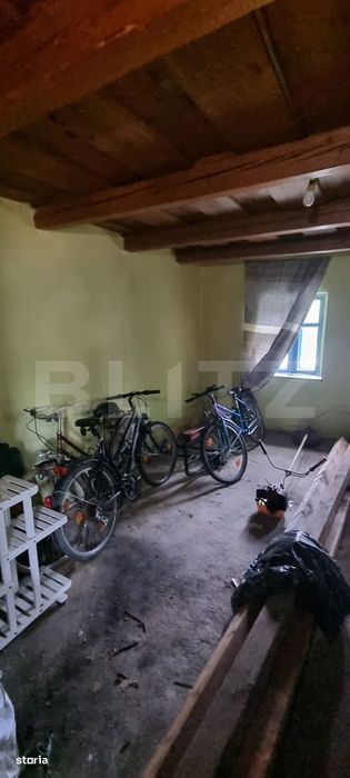 Casa cu doua corpuri