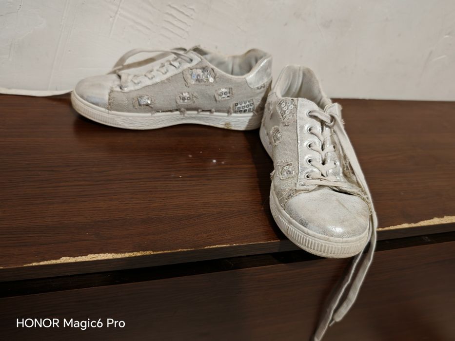 Дамски кецове съчетание с кожа и плат