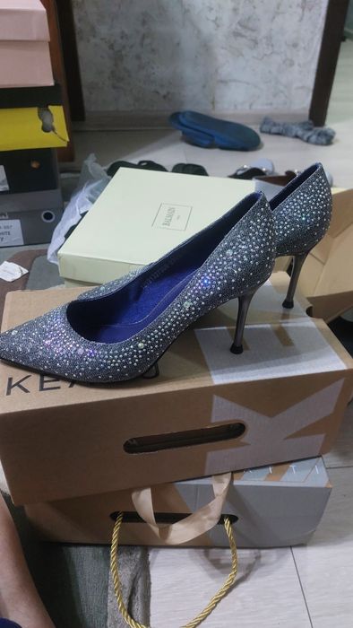 Туфли со стразами