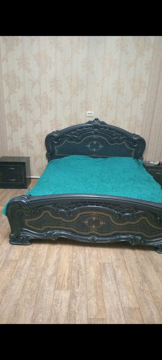 Продам спальный гарнитур