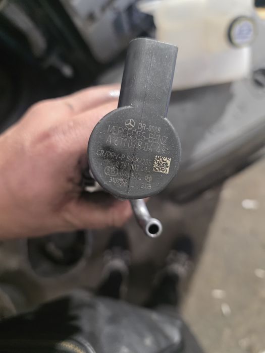 Рейл за Mercedes om 642 3.2 дизел