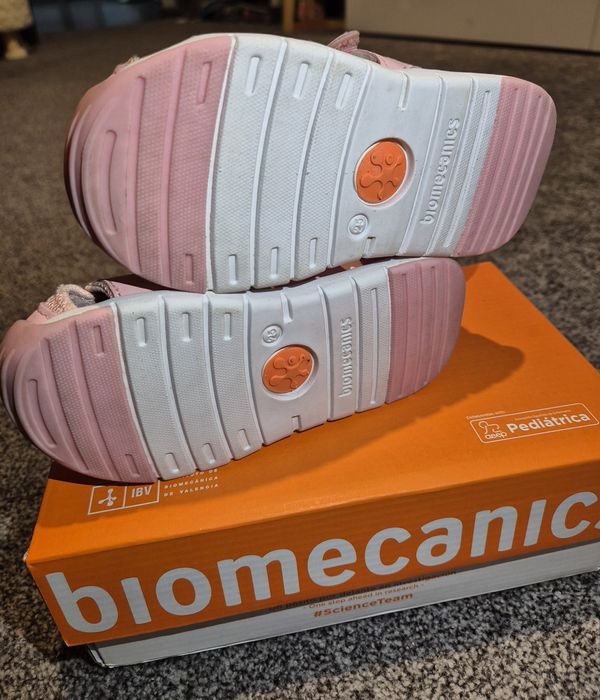 Sandale biomecanics  25