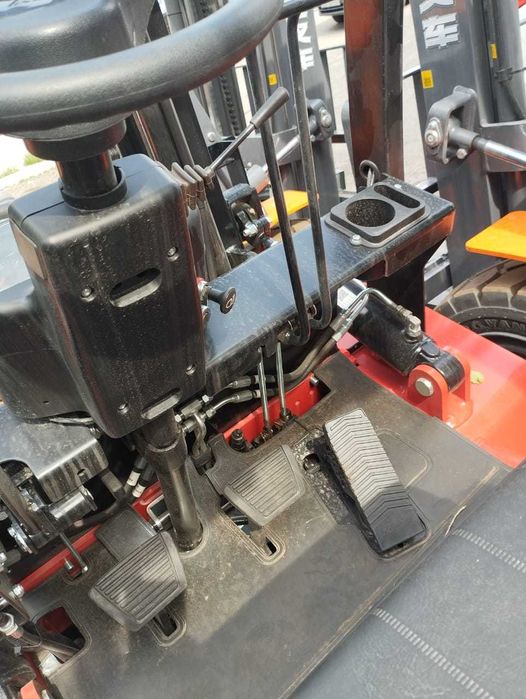 Вилочный погрузчик Hangha CPCD30 – AG2