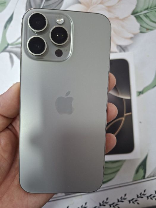 iPhone 16 Pro Max