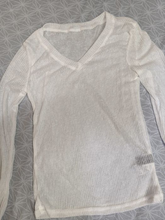 Bluză damă Dazy albă, mărimea S, decolteu în V, tricot fin