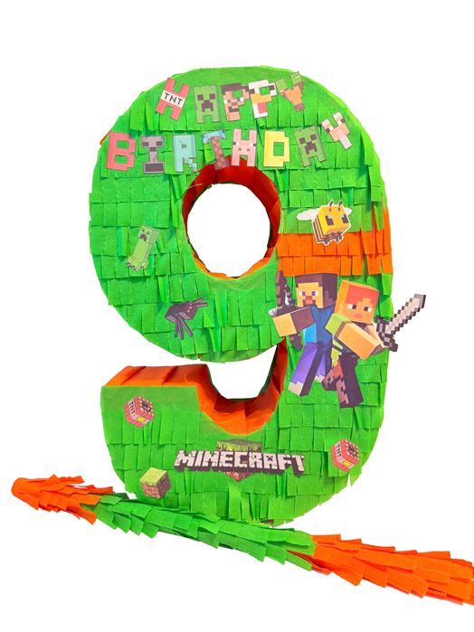 Пинята с любим герой под формата на цифра