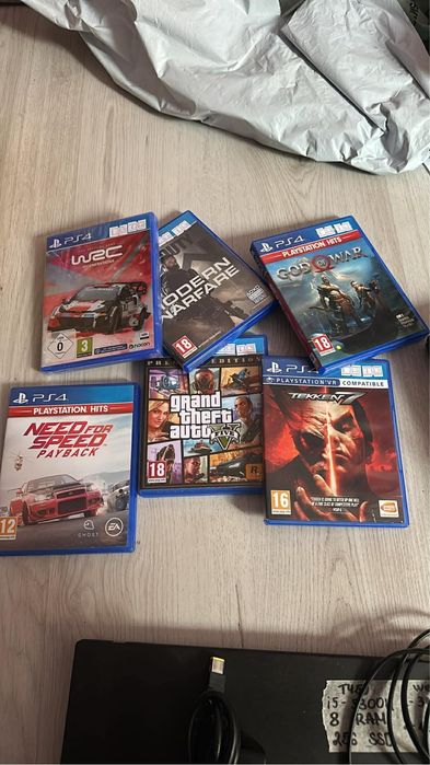 PS4 SLIM 500GB почистен