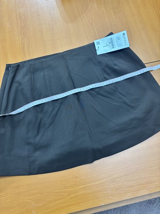 Lot fustă pantalon Stradivarius Nou cu eticheta 56 lei bc