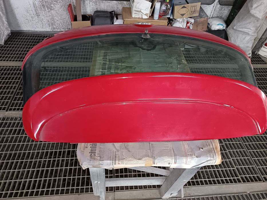 Haion Vw Golf 5 hachback cu Eleron