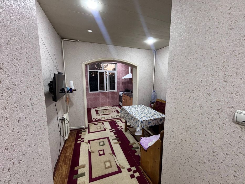 Продаётся 2-комнатная квартира на Себзаре (Тахтапуль), 61 кв.м
