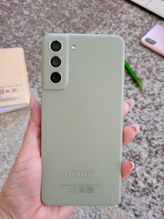 Продаётся Samsung s21 fe