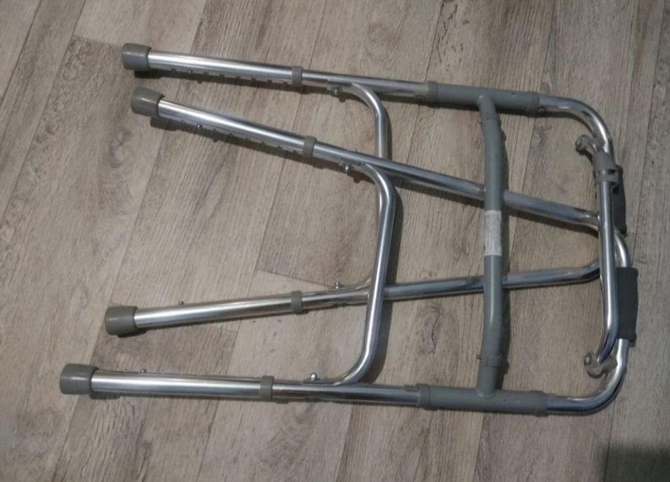 Продам ходунок взрослые