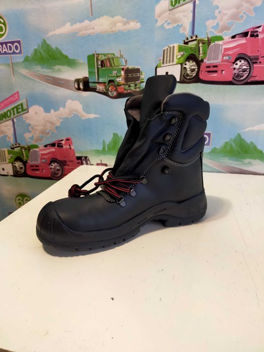 Ботинки рабочие.