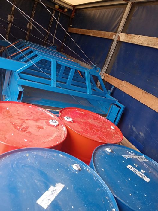 Presa panouri SIP , spuma poliuretanica