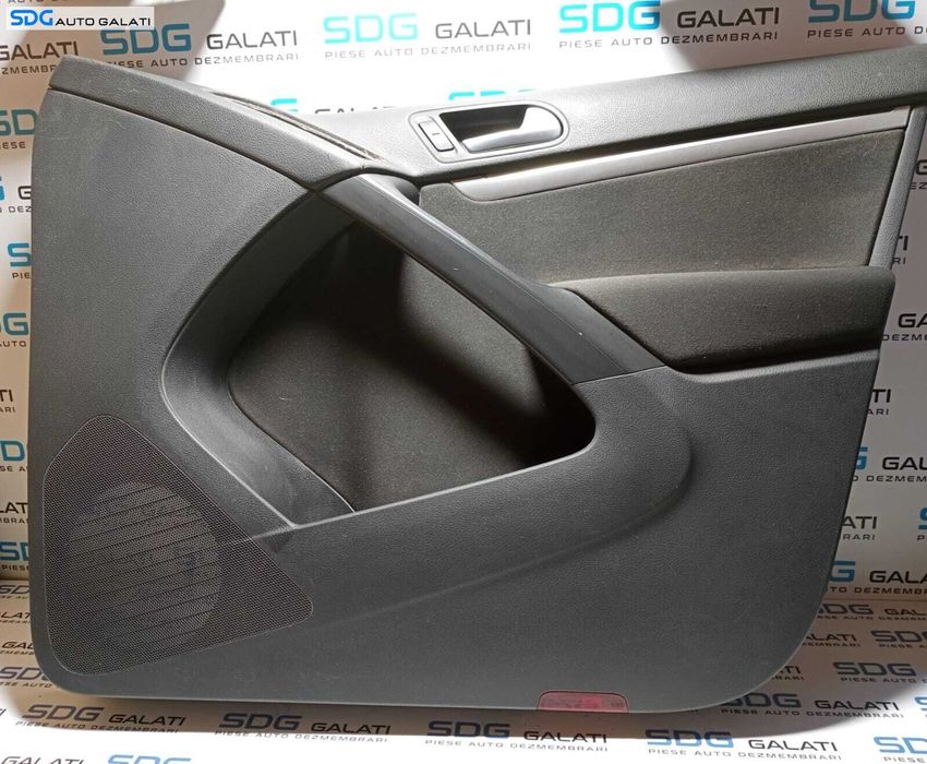 Panou Tapiterie Fata Interioara de Usa Portiera Dreapta Fata Pasager Volkswagen Tiguan 5N 2007 - 2015 Cod 5N0867012B 5N0867180D 5N0837198 [M4180] [Depozit]