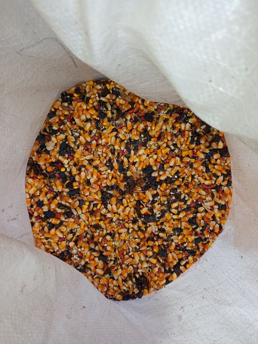 Yem mahsulotlari xamma turidan bor