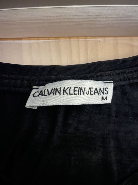 Тениски на Calvin Klein