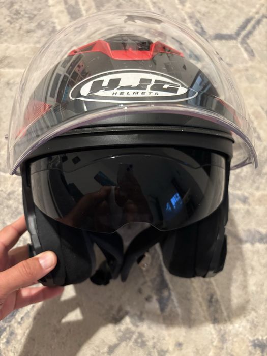 Casca HJC I 30  aproape noua, ochelari de soare tratati antiaburire