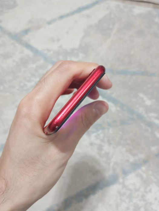 iPhone SE 2020 продам