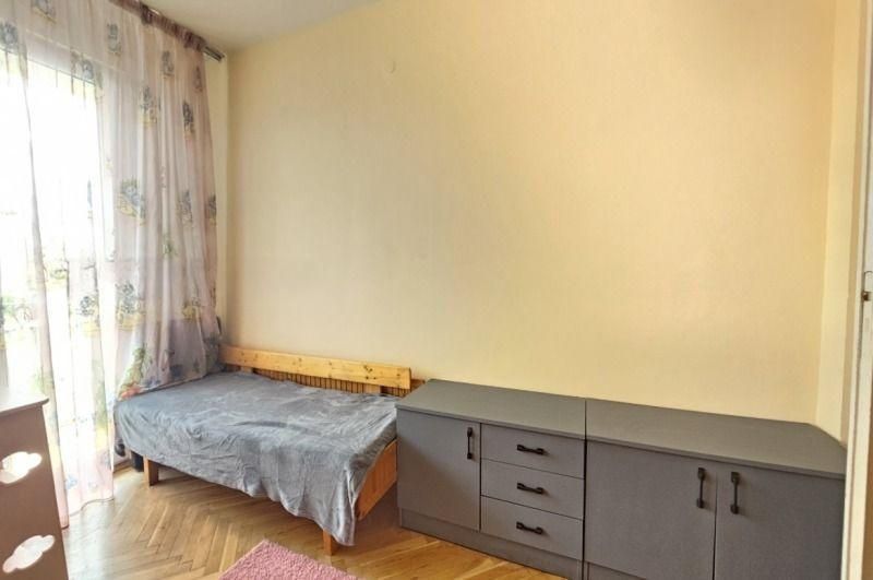 Тристаен апартамент под наем в ж.к. Гео Милев, 2221005