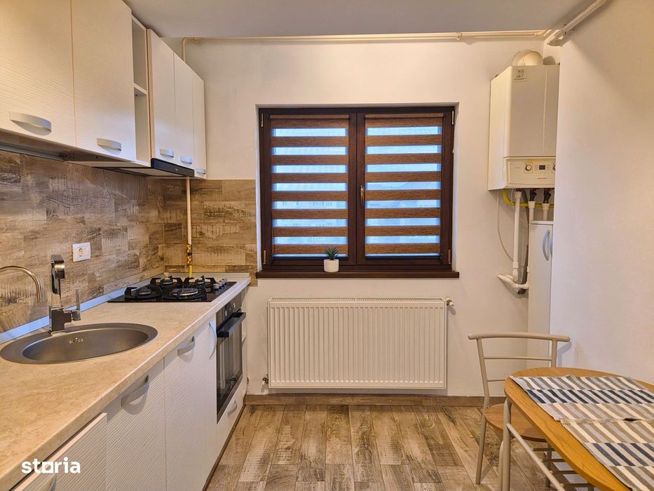 De Inchiriat 3 Camere | 100 Mpu | Parcare Privata | Renovat |