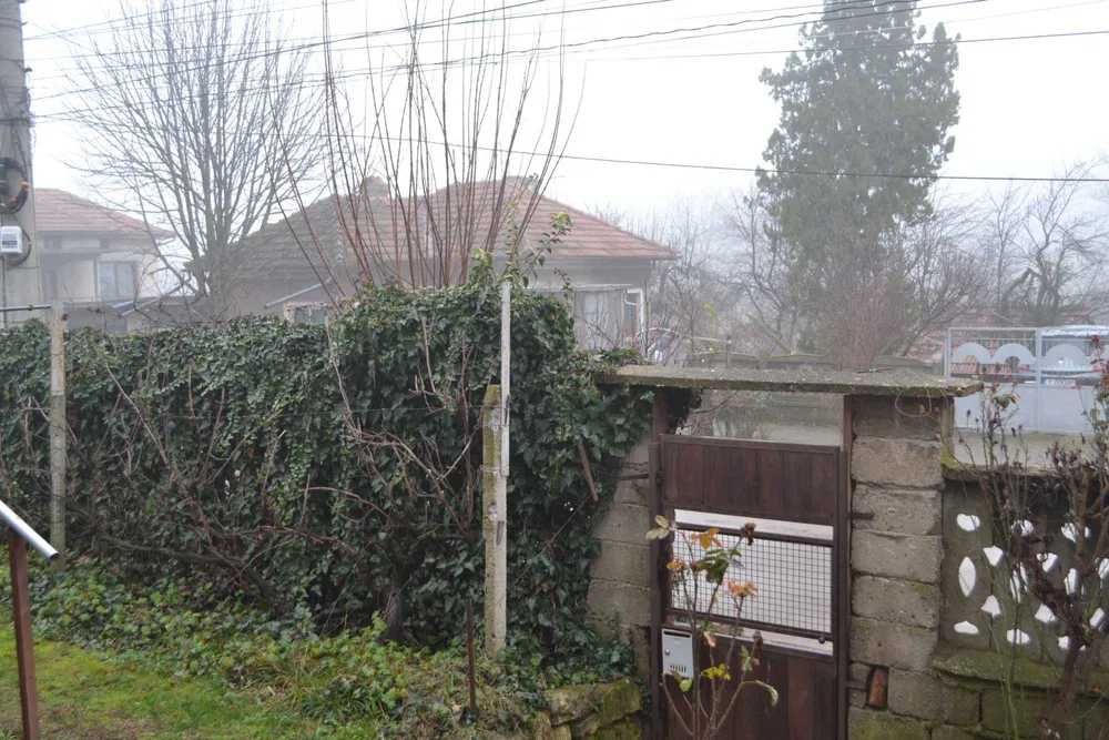 Nikon D3100 с китов обектив и аксесоари