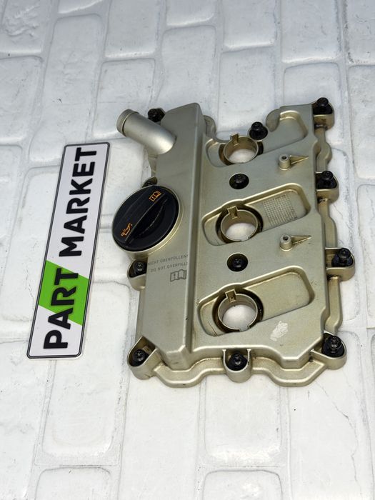 Капак двигател AUDI 3.0TFSI 06E103471P