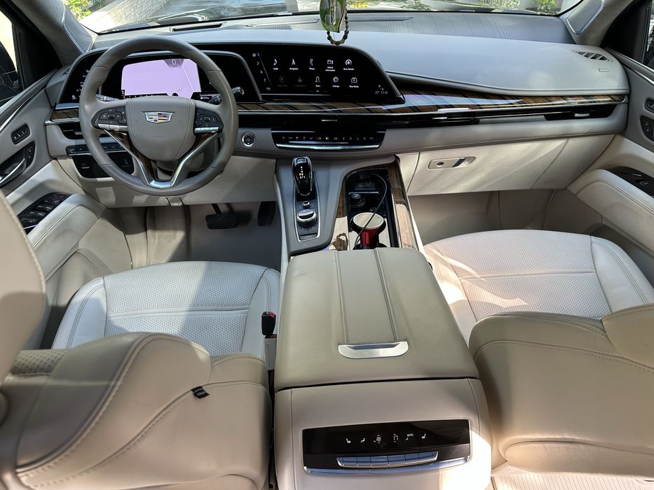 CADILLAC Escalade 2023 — imagine 4