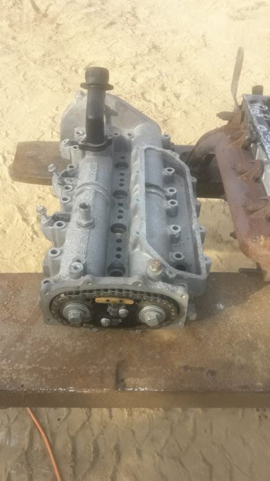 Vand Chiuloasă Iveco Motor 2.8 TDI Model  CU  INJECTOARE  ELECTRICE