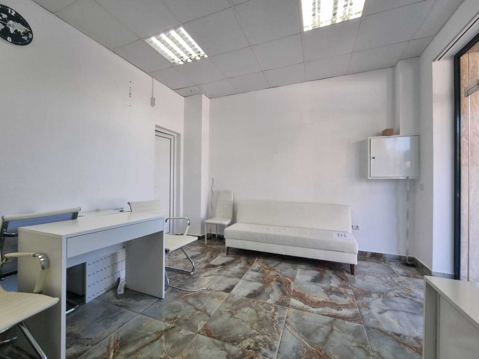 Дава се под наем Офис в к.к. Слънчев бряг - 34 кв.м за 373.83 € - Снимка #5