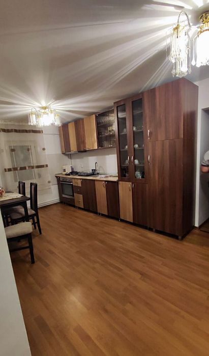 apartament cu 3 camere de vânzare
