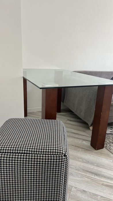 Продам стол обеденный 150 на 90