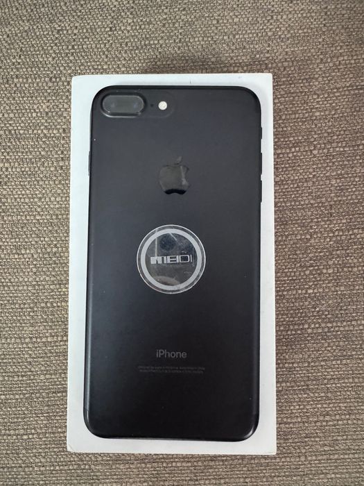 iPhone 7+ черный/qora 32 gb